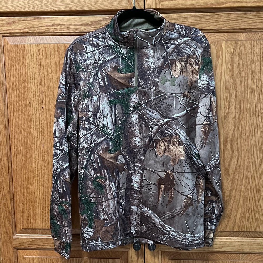Under Armour Men's Woodland Camo Performance Jacket, EUC, Size M